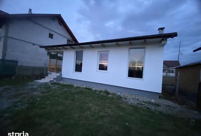 Casă cu 3 camere cu Teren 300 Mp în Unirea