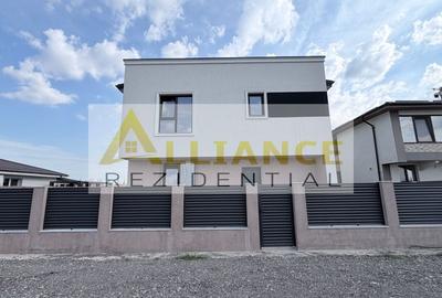 Casă individuală cu 4 camere cu Canalizare în Berceni