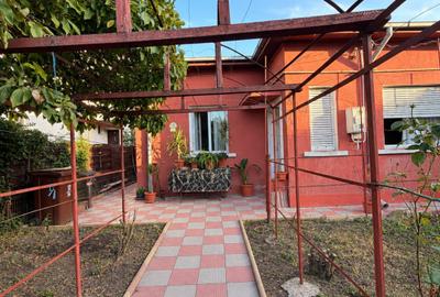 Casă individuală cu 3 camere cu Teren 400 Mp în 1 Mai