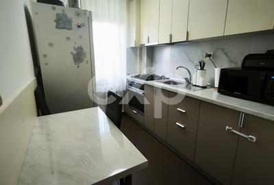 Apartament cu 2 camere semidecomandat, mobilat în Trivale