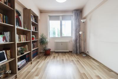 Apartament cu 3 camere decomandat în Ferentari - 10