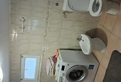 Casă cu 5 camere cu Teren 4000 Mp în Valea Nucarilor
