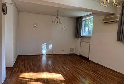 Apartament cu 5 camere decomandat în Aviatorilor - 6