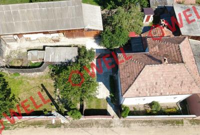 Casă cu 2 camere cu Teren 1382 Mp în Turia