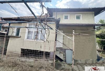 Casă individuală cu 3 camere cu Canalizare în Cetate - 2