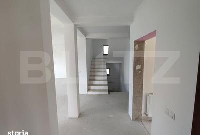 Casă cu 6 camere cu Teren 784 Mp în Central