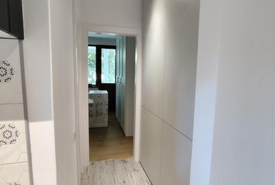 Apartament cu 2 camere decomandat în Cornișa - 3