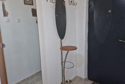 Apartament cu 3 camere decomandat în Vest - 1