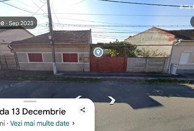 Casă cu 3 camere cu Teren 1345 Mp în Central