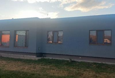 Casă cu 3 camere în Dezmir