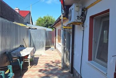 Casă cu 4 camere în Brăilița