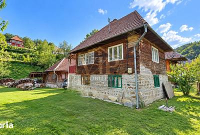Casă cu 4 camere cu Teren 1130 Mp în Ciugud