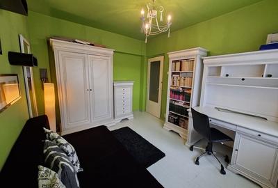 Apartament cu 3 camere decomandat în Petros - 3