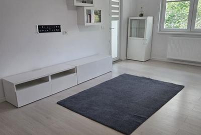Apartament cu 3 camere decomandat în Crângași