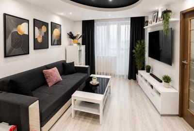 Apartament cu 3 camere decomandat în Exterior Vest