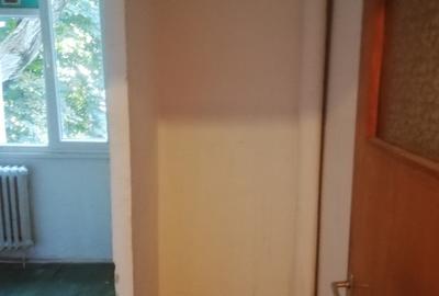 Apartament cu 2 camere decomandat în Drumul Taberei