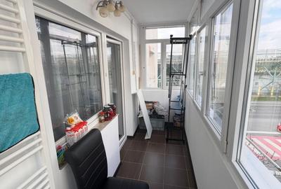 Apartament cu 3 camere semidecomandat în Central