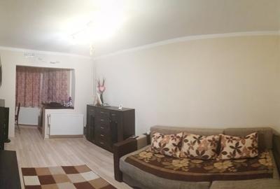 Apartament cu 2 camere decomandat în Răcădău