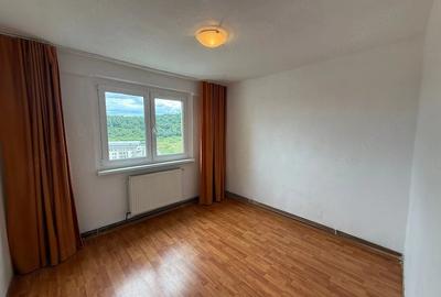 Apartament cu 2 camere decomandat în Bejan