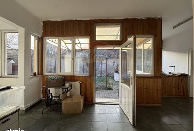 Casă cu 4 camere cu Teren 572 Mp în Central