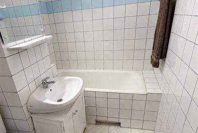 Apartament cu 3 camere decomandat în Aradului