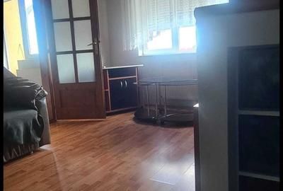 Apartament cu 2 camere semidecomandat în Iosia