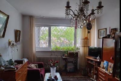 Apartament cu 2 camere decomandat în Obor