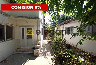 Casă individuală cu 5 camere cu Canalizare în Bariera Vâlcii