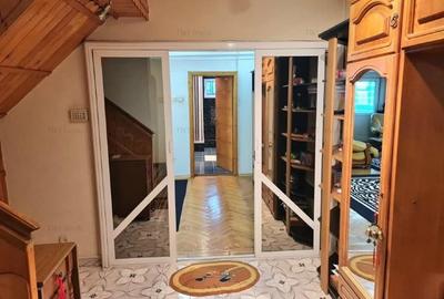 Apartament cu 5 camere decomandat, mobilat în Păcii - 13