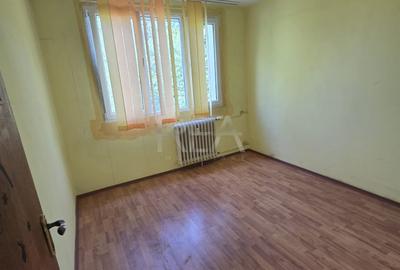 Apartament cu 3 camere semidecomandat în Theodor Pallady