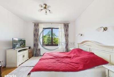 Casă cu 10 camere cu Teren 1009 Mp în Central - 18