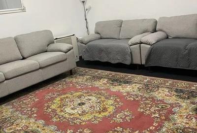 Casă cu 4 camere nedecomandat cu Teren 900 Mp în Central