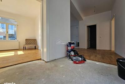 Casă cu 3 camere cu Teren 85 Mp în Central - 1