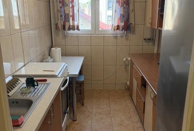 Apartament cu 2 camere semidecomandat, mobilat în Iancului