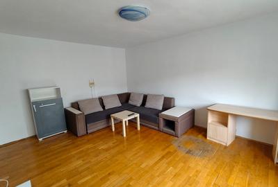 Apartament cu 3 camere, mobilat în Unirii