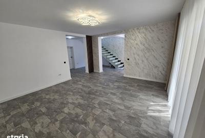 Casă cu 5 camere cu Teren 500 Mp în Mărășești
