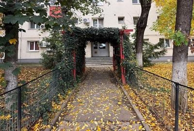 Apartament cu 2 camere semidecomandat în Berceni