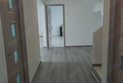 Casă individuală cu 5 camere cu Canalizare în Sud - 2