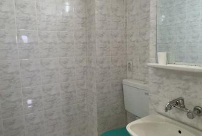 Apartament cu 3 camere semidecomandat, mobilat în Central - 9