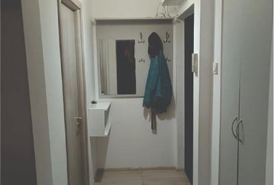 Apartament cu 2 camere semidecomandat, mobilat în Tomis Nord
