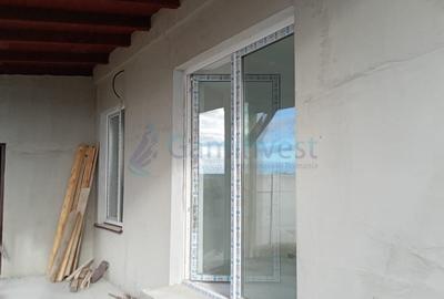 Casă individuală cu 4 camere cu Canalizare în Sântandrei - 1