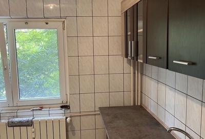 Apartament cu 2 camere decomandat în 13 Septembrie