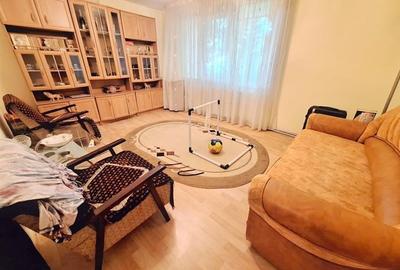 Apartament cu 3 camere decomandat în Orizont - 1