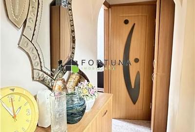 Apartament cu 4 camere decomandat în Central - 3
