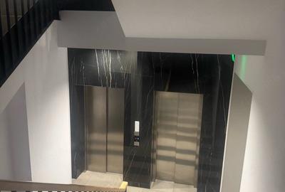 Apartament cu 3 camere decomandat în Aradului