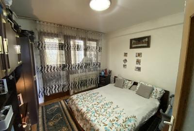 Apartament cu 2 camere semidecomandat în Florești