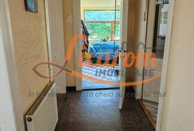 Casă individuală cu 12 camere cu Canalizare în Vulcan - 14