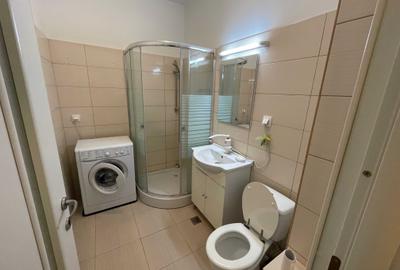 Apartament cu 2 camere decomandat în Pajura