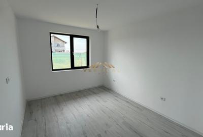 Casă cu 4 camere cu Teren 315 Mp în Dobroești - 10