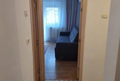 Garsonieră decomandată în UTA - 3
